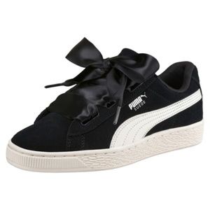 BRAND NEW girl youth puma suede heart jewel shoes size 7Y